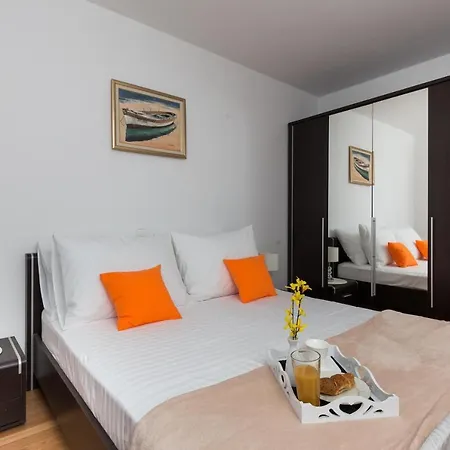 Supetar - Three Bedroom With Terrace And Partial Sea View Cavtat